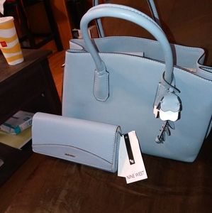 New with tags nine west medium purse and matching